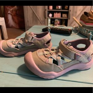 Toddler shoes